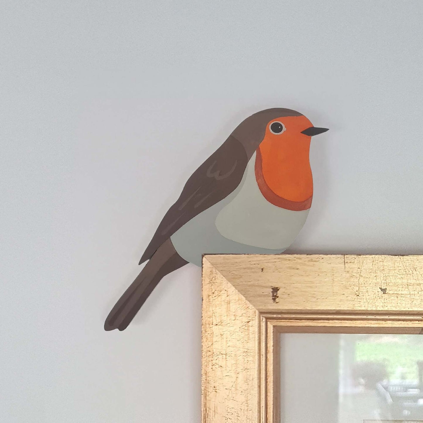 Robin Hand Painted Wooden Bird Corner Decoration - Left or Right Facing - Perfect For Door Frames, Cupboards, Light Switches, Pictures & More