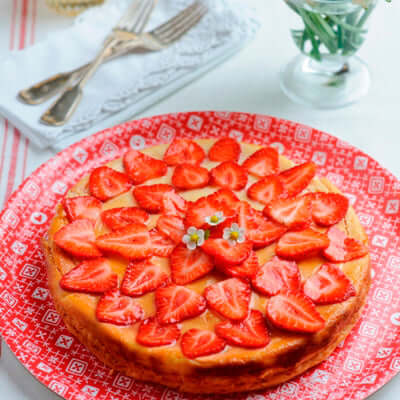 Sweet Eve Strawberry Ricotta and Lemon Thyme Cheesecake