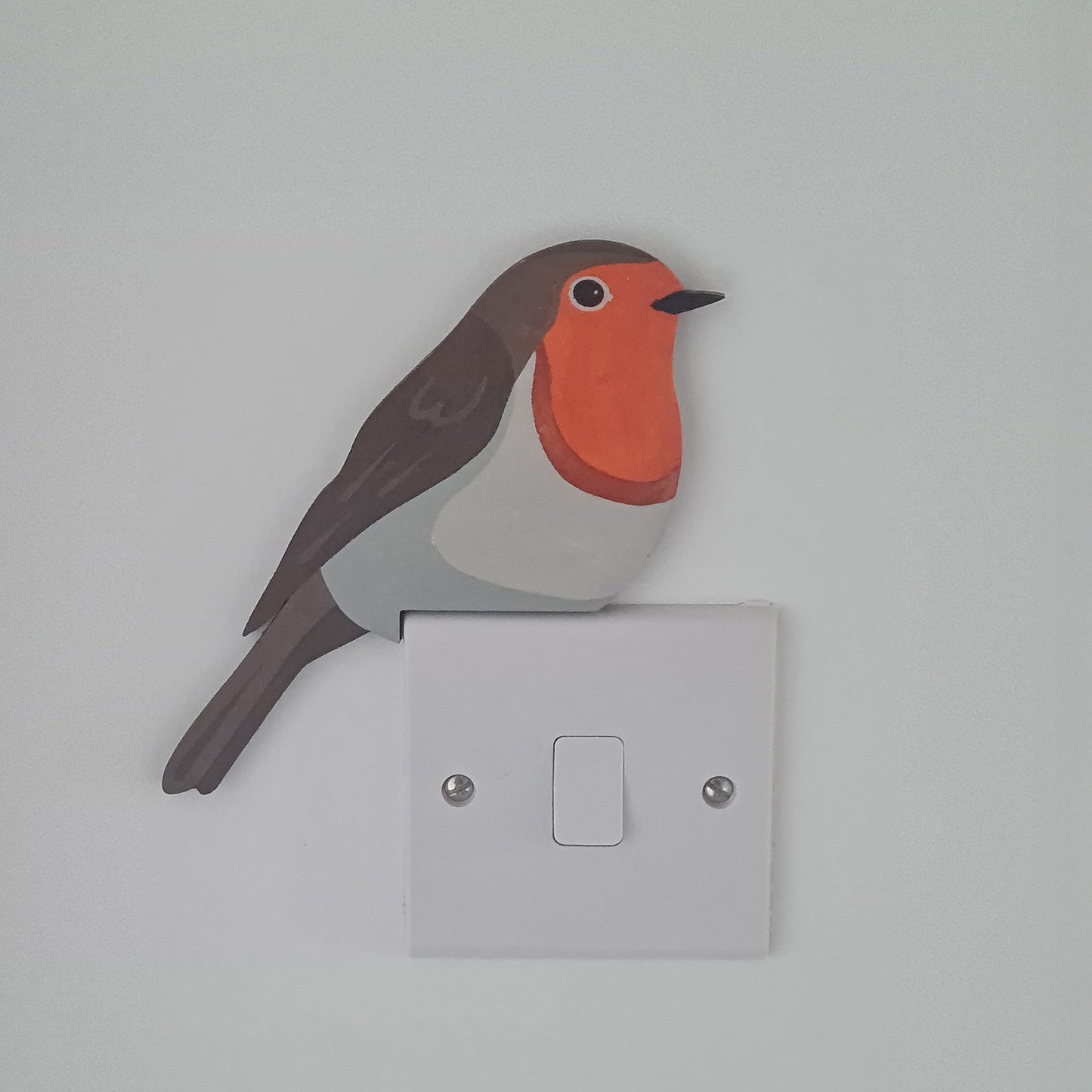 Robin Hand Painted Wooden Bird Corner Decoration - Left or Right Facing - Perfect For Door Frames, Cupboards, Light Switches, Pictures & More