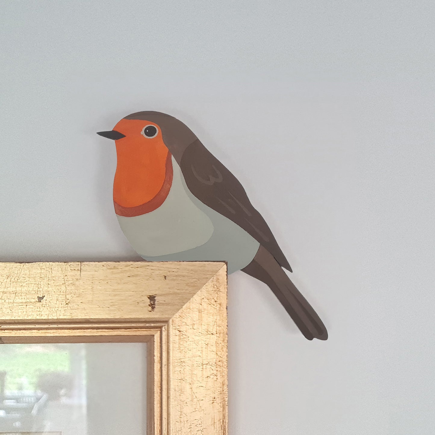 Robin Hand Painted Wooden Bird Corner Decoration - Left or Right Facing - Perfect For Door Frames, Cupboards, Light Switches, Pictures & More